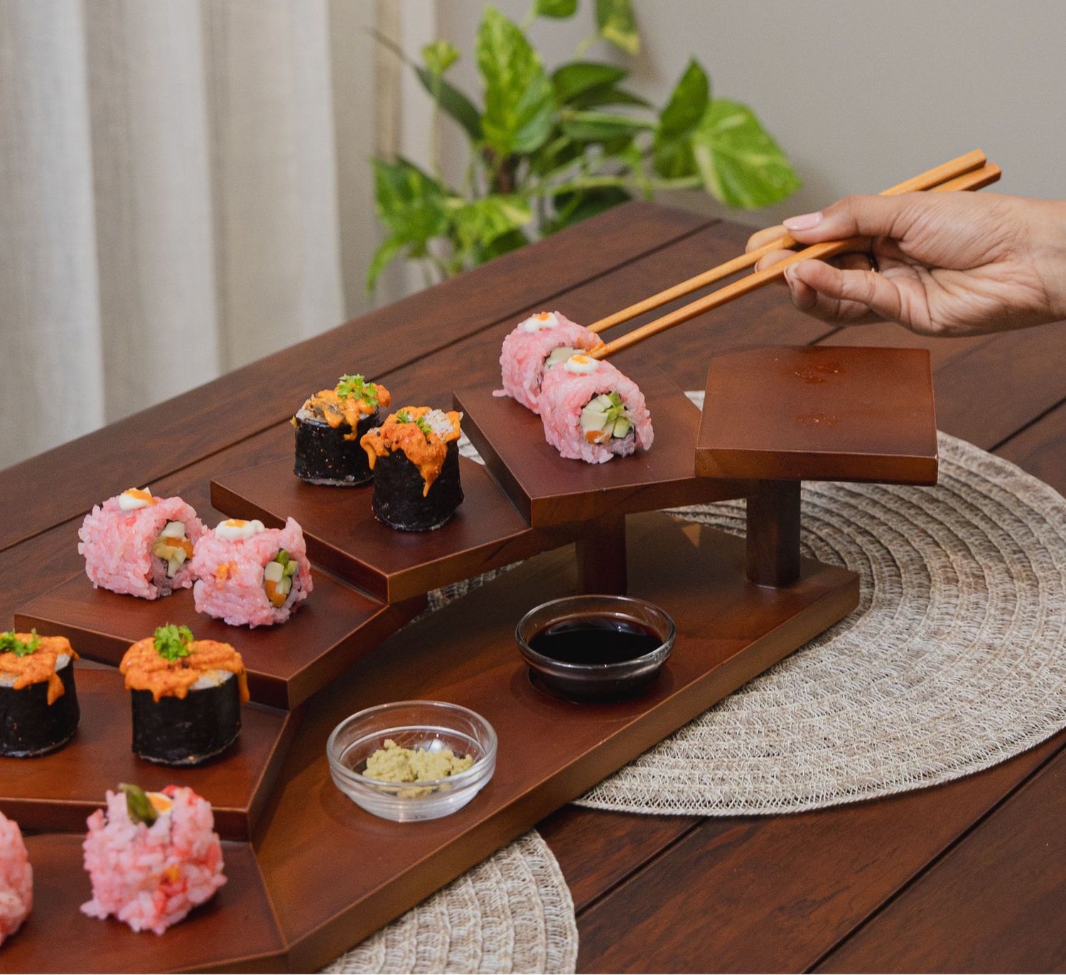 Hikari Step Platter